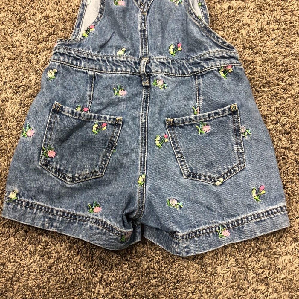 GAP Denim Girls Overall Floral Shorts Size Small - Picture 5 of 7